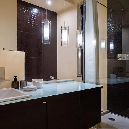 Sweethome Domus 250mq Nel Centro Di Con Vista Sul Teatro 4* Verona