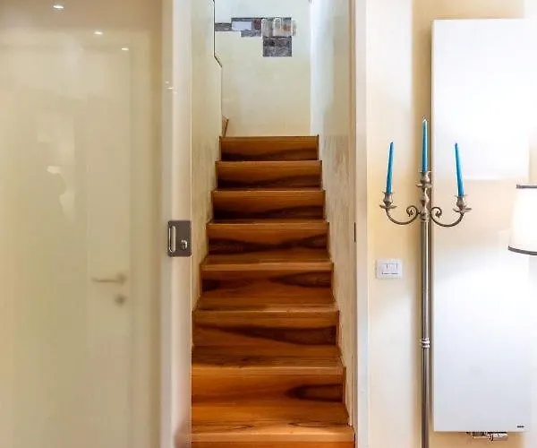 게스트하우스 Sweethome Domus 250mq Nel Centro Di Con Vista Sul Teatro 베로나