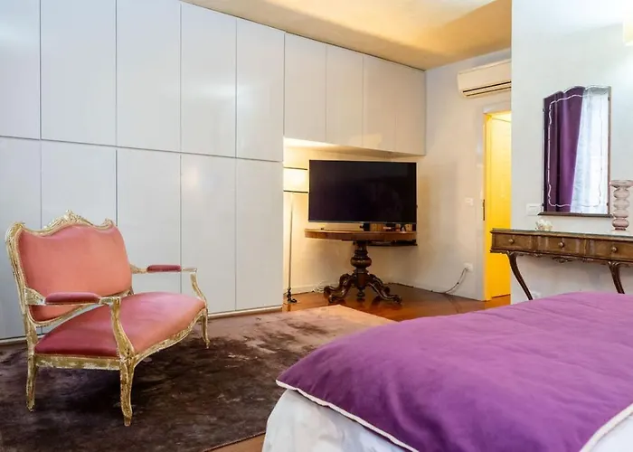 게스트하우스 Sweethome Domus 250mq Nel Centro Di Con Vista Sul Teatro