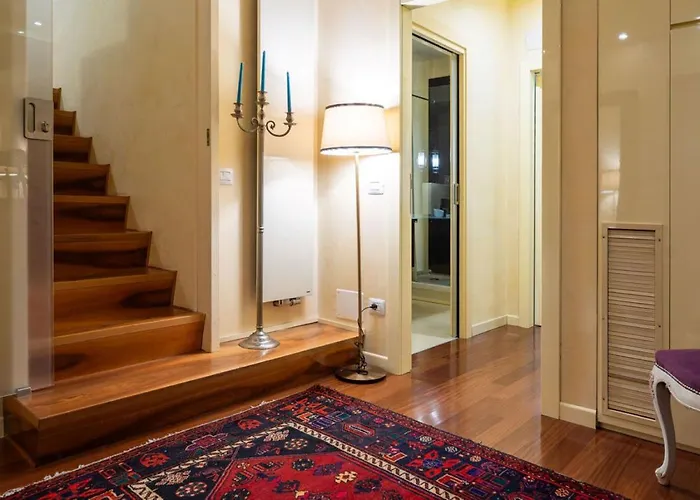 게스트하우스 Sweethome Domus 250mq Nel Centro Di Con Vista Sul Teatro 4*