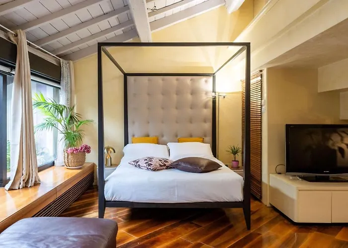 게스트하우스 Sweethome Domus 250mq Nel Centro Di Con Vista Sul Teatro 베로나