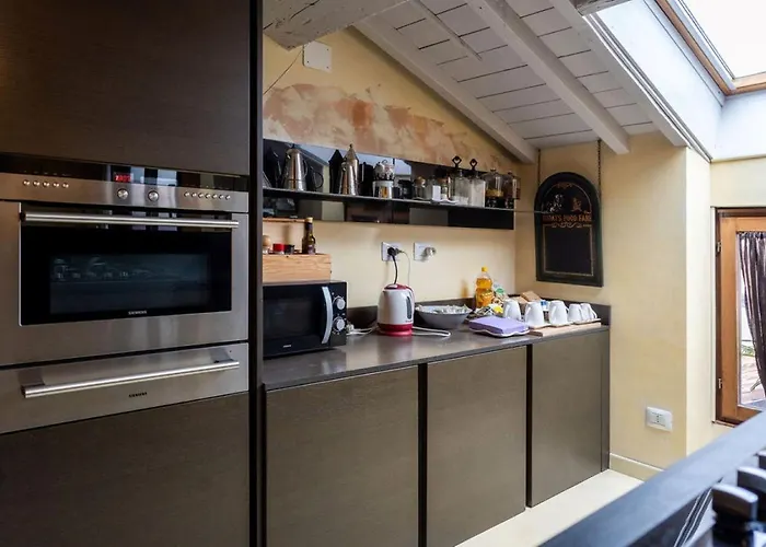 Sweethome Domus 250mq Nel Centro Di Con Vista Sul Teatro 게스트하우스 베로나