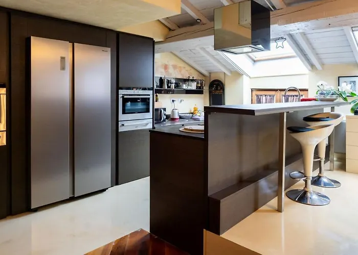 게스트하우스 Sweethome Domus 250mq Nel Centro Di Con Vista Sul Teatro 베로나