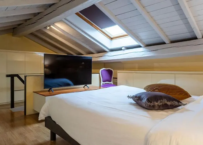 Sweethome Domus 250mq Nel Centro Di Con Vista Sul Teatro 베로나